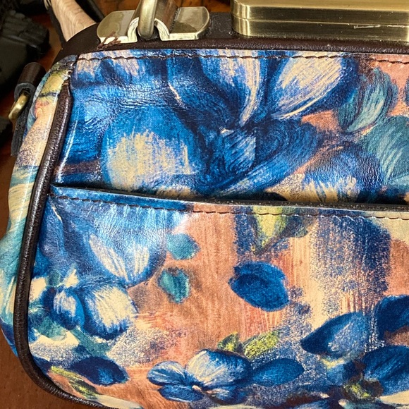 Patricia Nash Gracchi Floral Frame Satchel - Picture 5 of 12